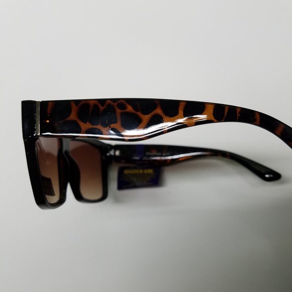 Retro Squared Sunglasses | Cheetah Print | 100% UV - Picture 5 of 10